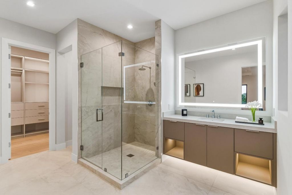 450 NE Spanish Court, Boca Raton, FL 33432 Photo