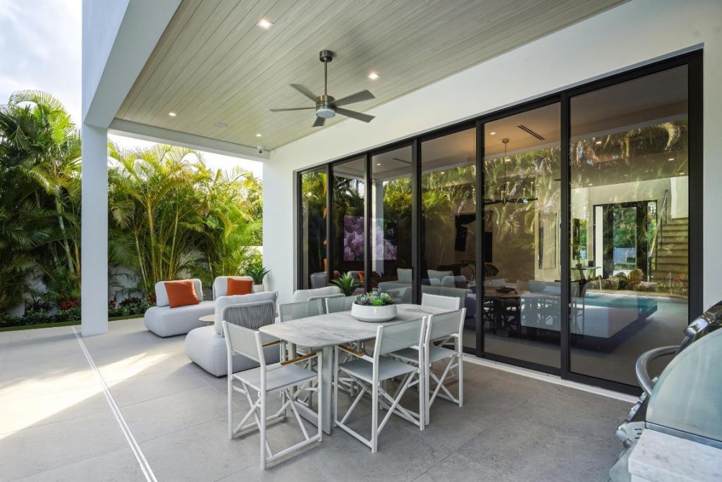 450 NE Spanish Court, Boca Raton, FL 33432 Photo