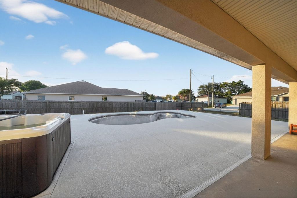 1702 SW Gloria Ln, Port Saint Lucie, FL 34953 Photo