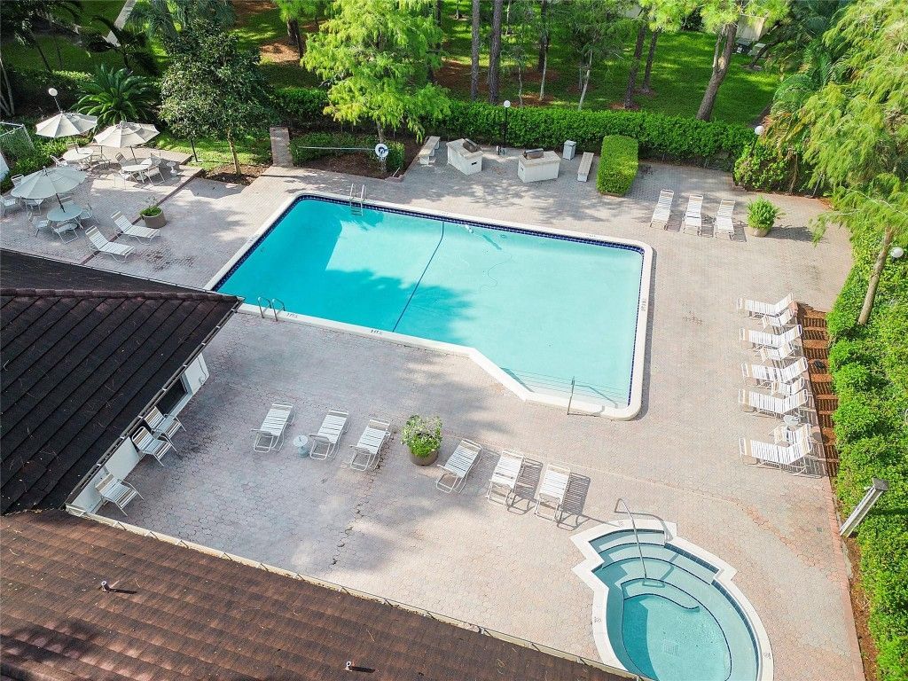 8437 Forest Hills Drive, Unit 203, Coral Springs, FL 33065 Photo