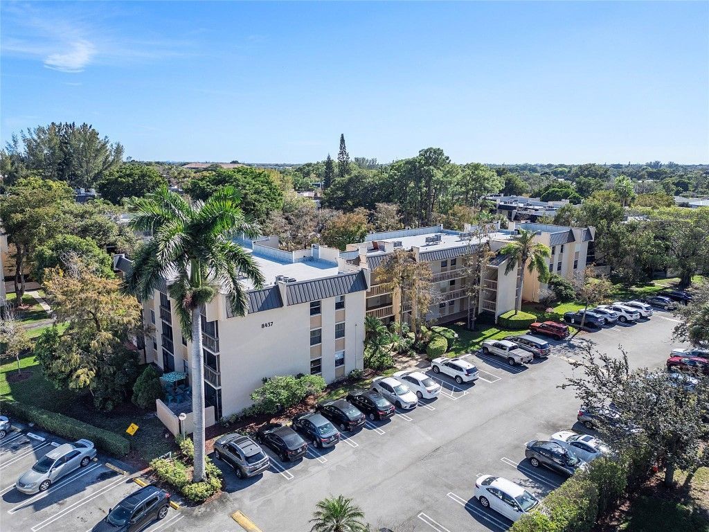 8437 Forest Hills Drive, Unit 203, Coral Springs, FL 33065 Photo