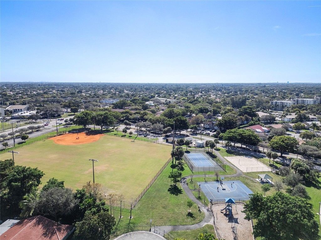 8437 Forest Hills Drive, Unit 203, Coral Springs, FL 33065 Photo