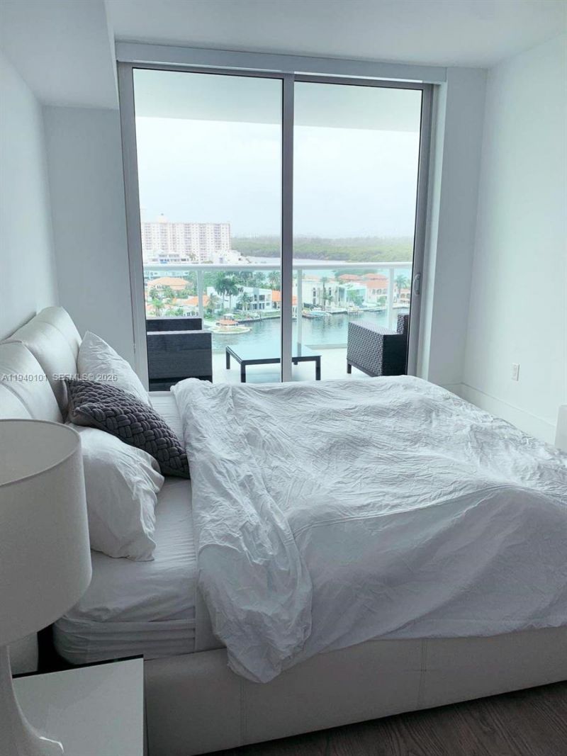 400 Sunny Isles Blvd , Unit 1120, Sunny Isles Beach, FL 33160 Photo