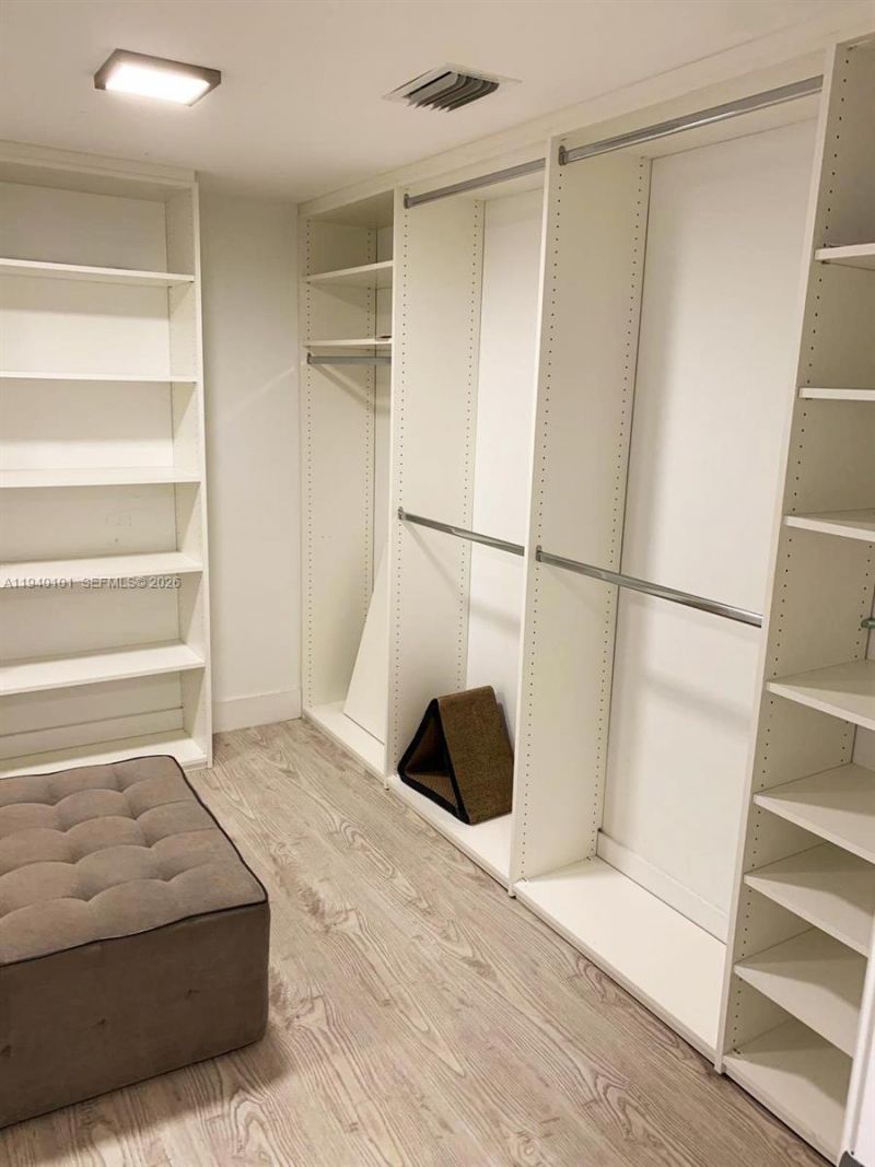 400 Sunny Isles Blvd , Unit 1120, Sunny Isles Beach, FL 33160 Photo