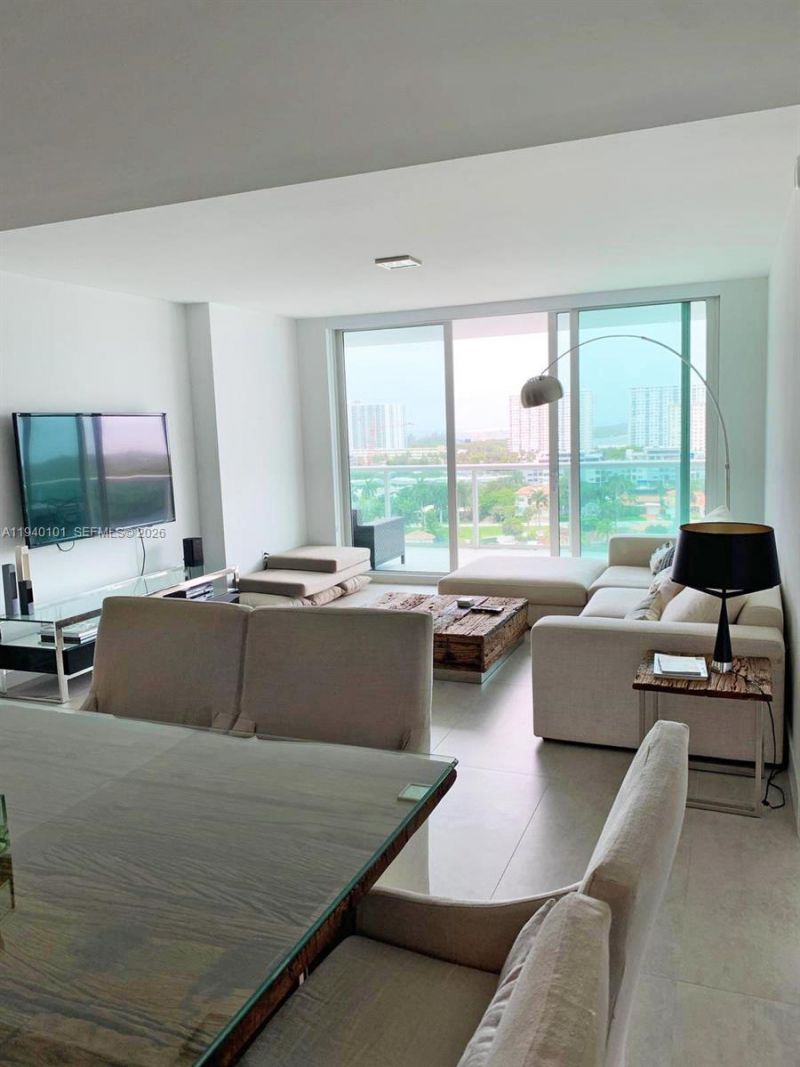 400 Sunny Isles Blvd , Unit 1120, Sunny Isles Beach, FL 33160 Photo