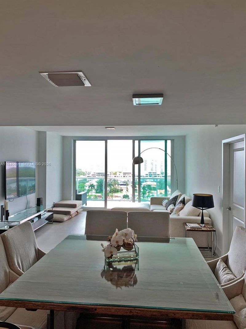 400 Sunny Isles Blvd , Unit 1120, Sunny Isles Beach, FL 33160 Photo