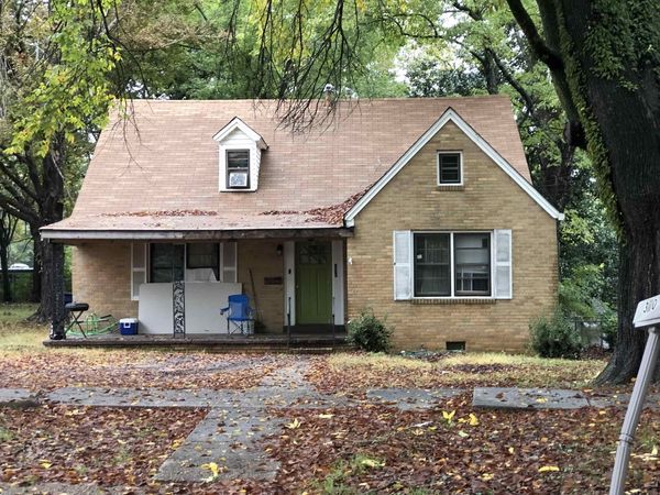 370 E COLLEGE AVE, Holly Springs, MS 38635