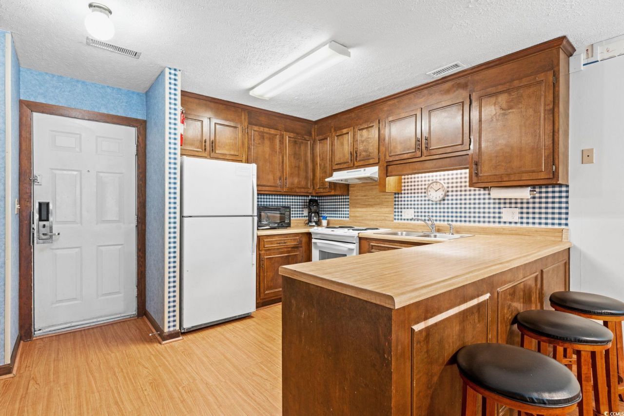 307 70th Ave. N Photo 23