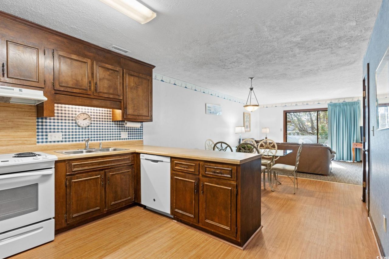 307 70th Ave. N Photo 27