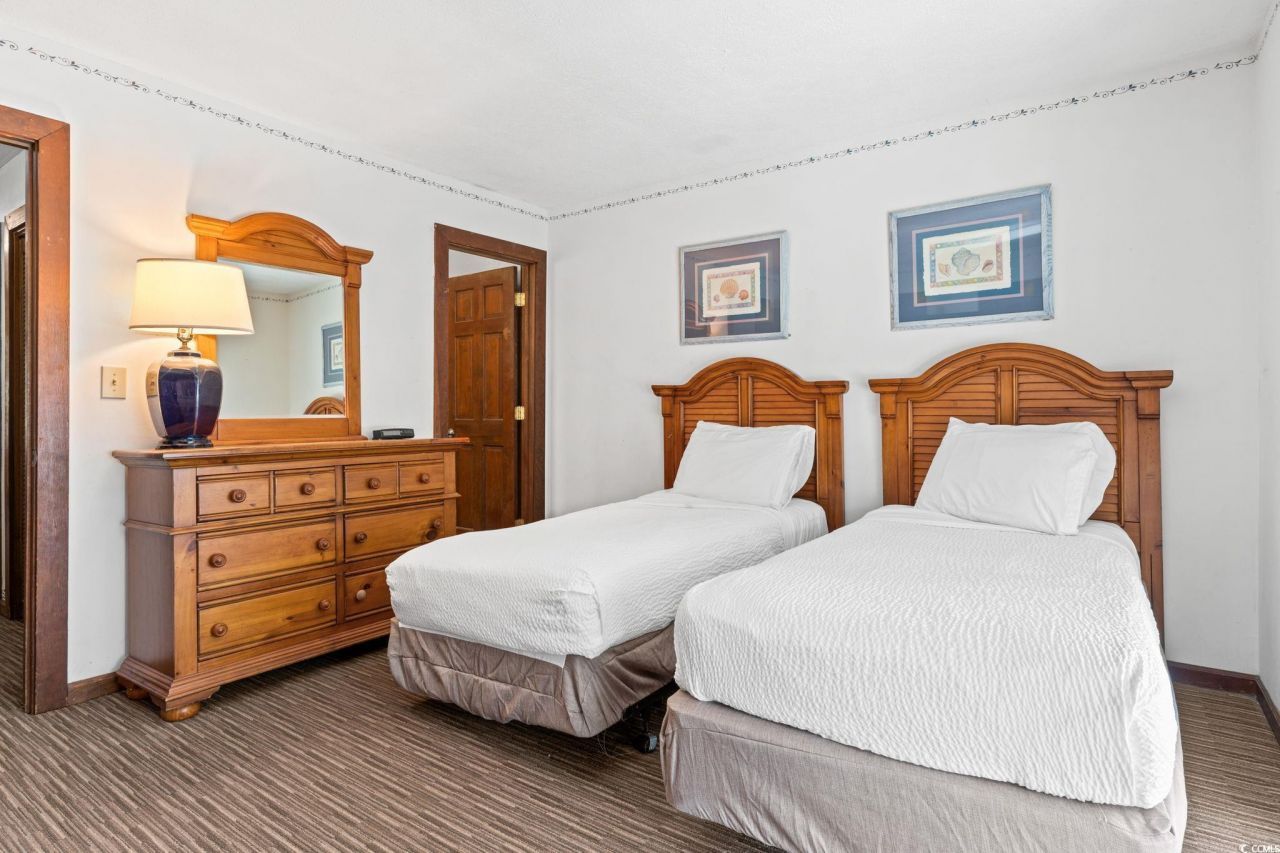 307 70th Ave. N Photo 6