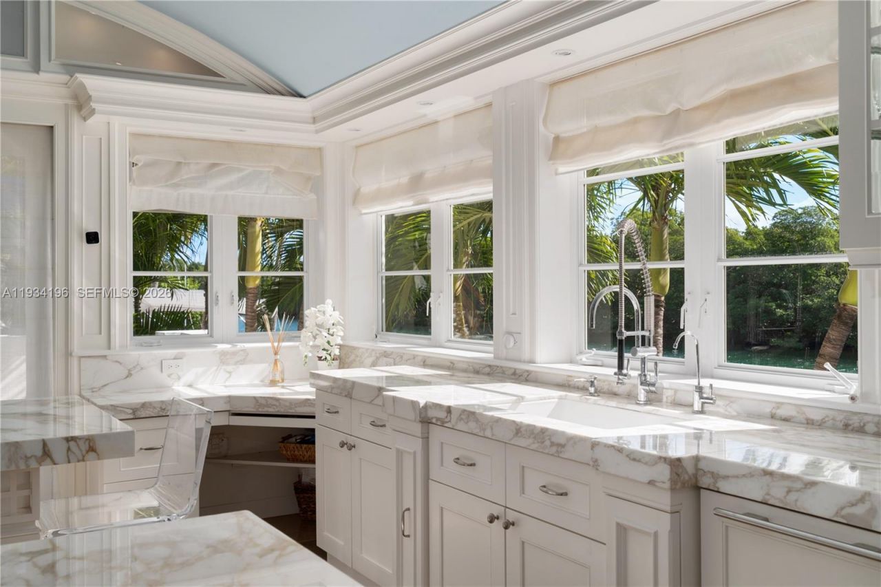 100 Cape Florida Dr, Key Biscayne, FL 33149 Photo