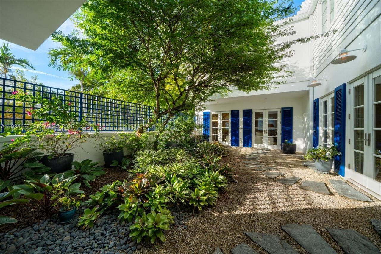 100 Cape Florida Dr, Key Biscayne, FL 33149 Photo