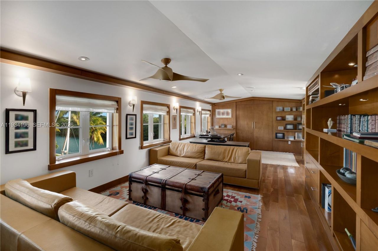 100 Cape Florida Dr, Key Biscayne, FL 33149 Photo