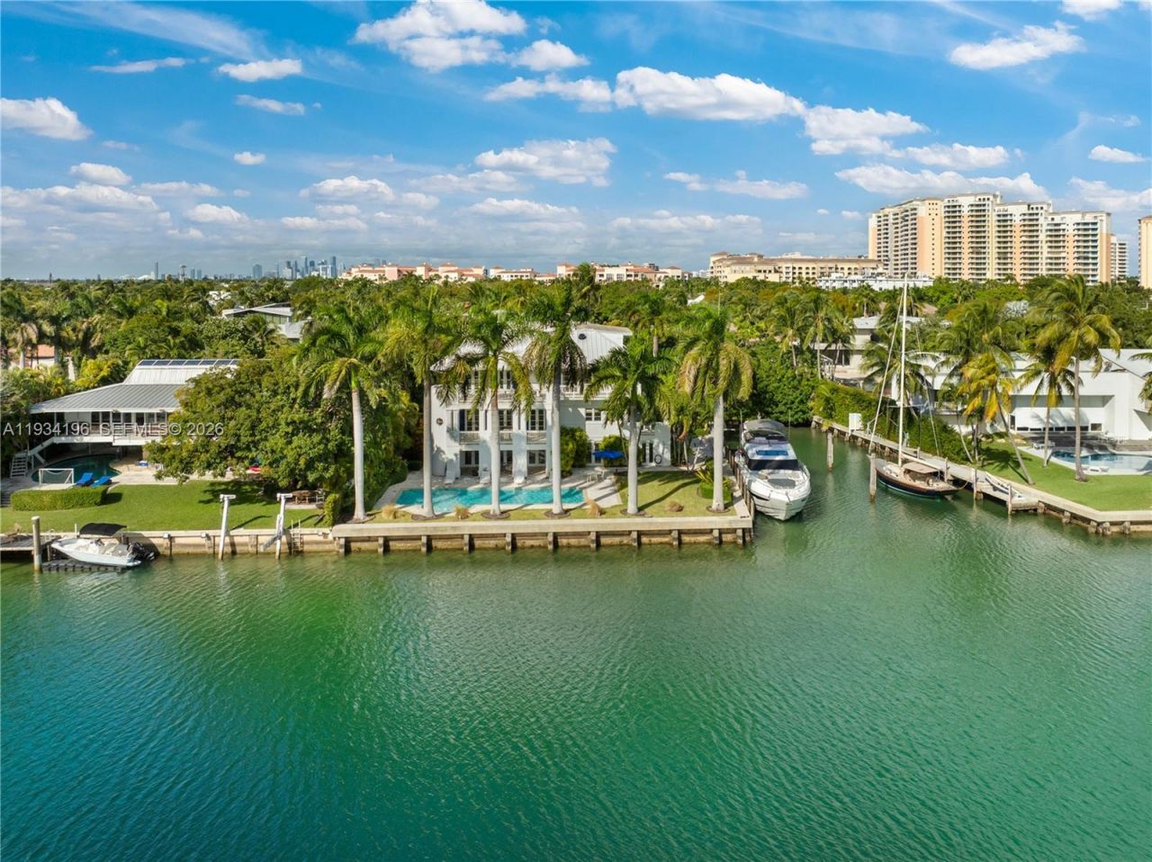 100 Cape Florida Dr, Key Biscayne, FL 33149 Photo