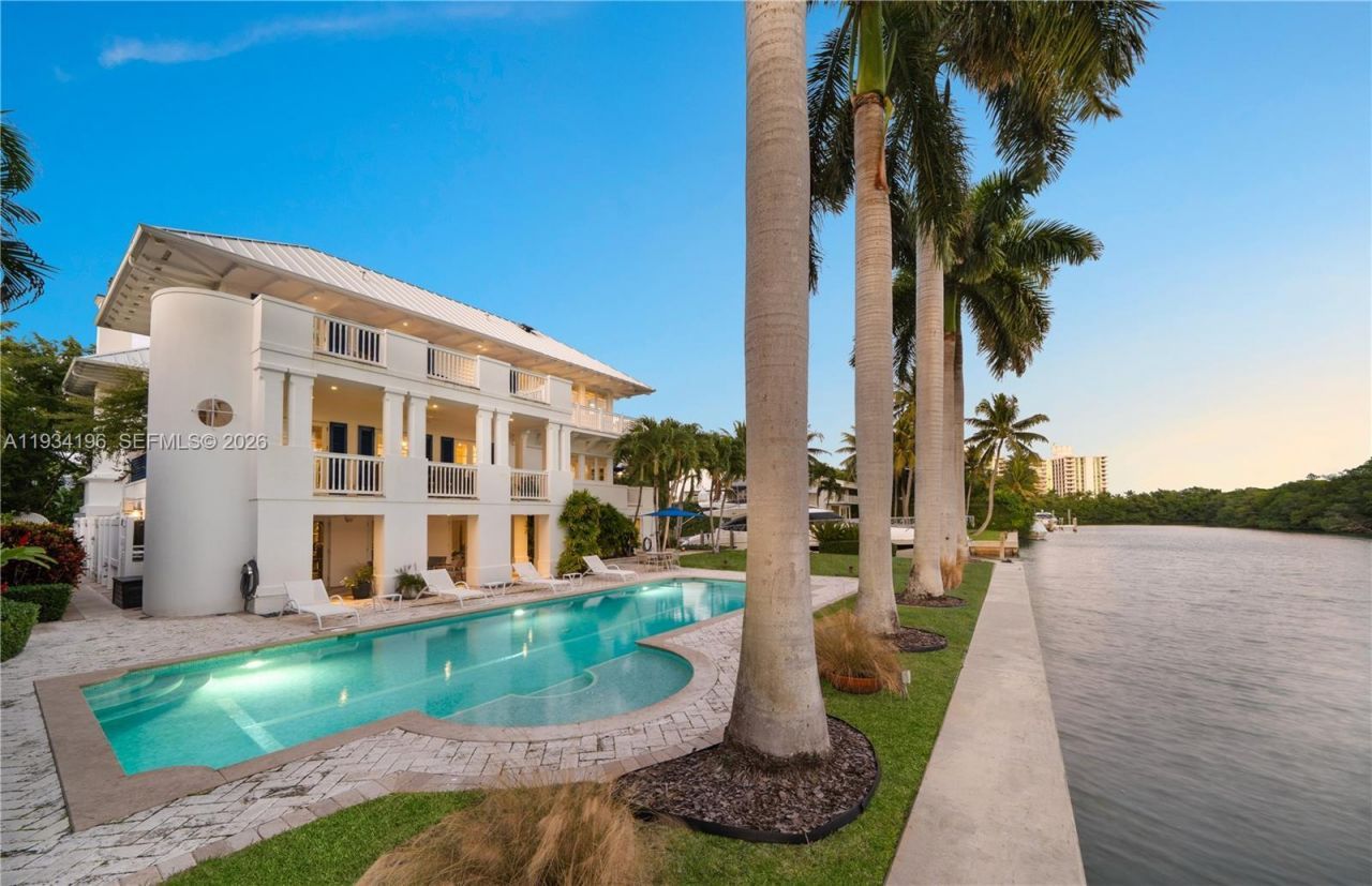 100 Cape Florida Dr, Key Biscayne, FL 33149 Photo