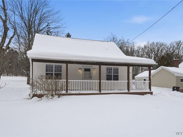 6235 Seufert Road, Orchard Park, NY 14127