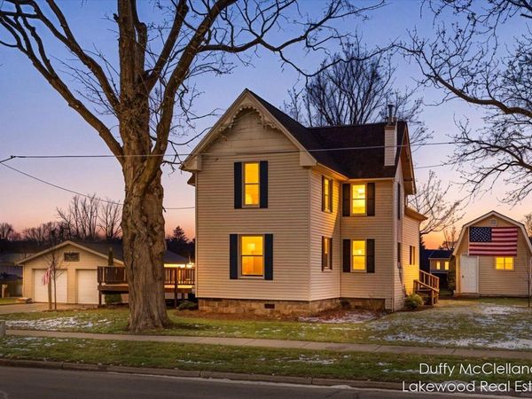 1657 Jordan Lake Avenue, Lake Odessa, MI 48849