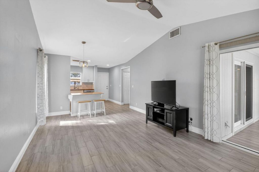 28 Via De Casas Norte, Unit 28, Boynton Beach, FL 33426 Photo