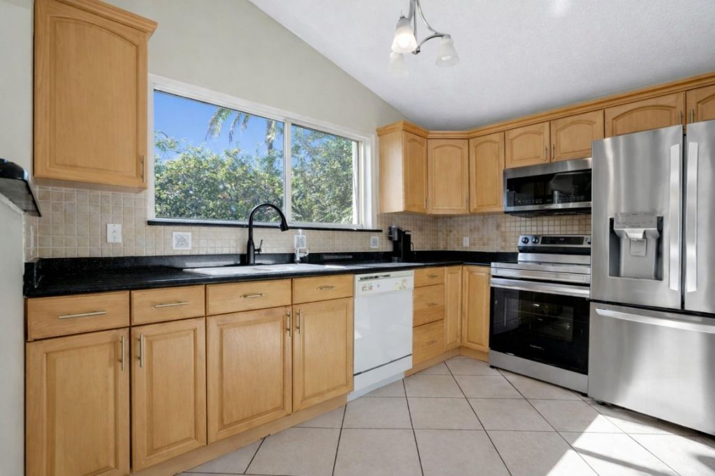 1244 SW Bellevue Ave, Port Saint Lucie, FL 34953 Photo