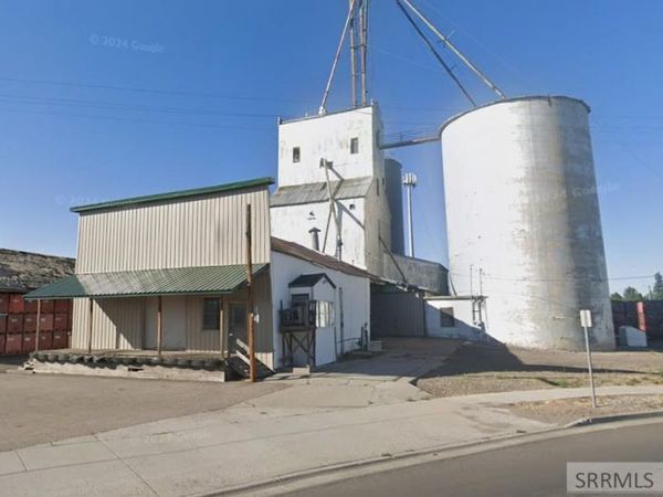 164 W 1st N, REXBURG, ID 83440