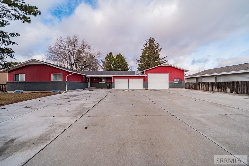 2313 E 1st Street, Idaho Falls, ID 83401 Main Photo