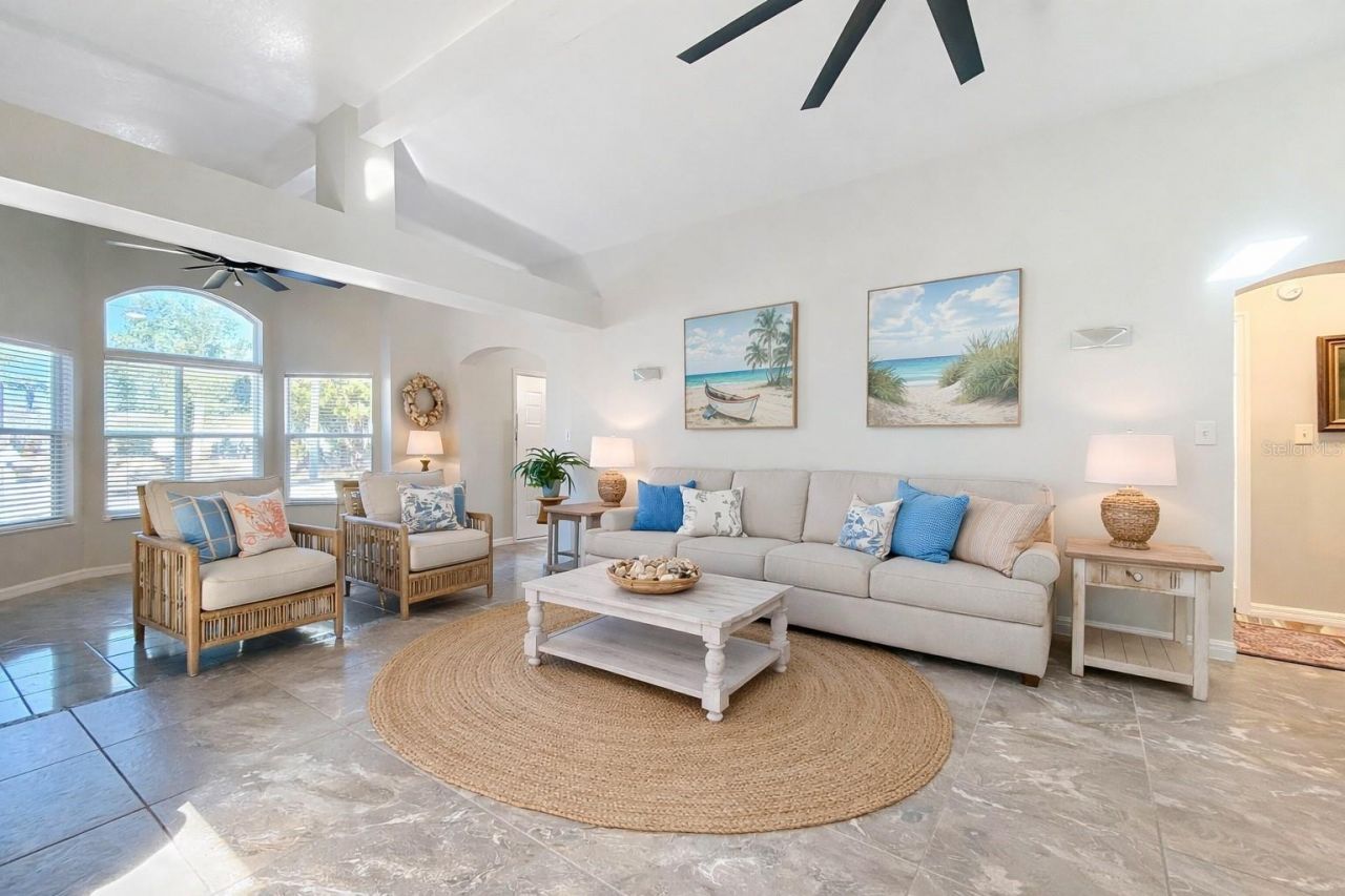 421 NW 14th Place, Crystal River, FL 34428 Photo