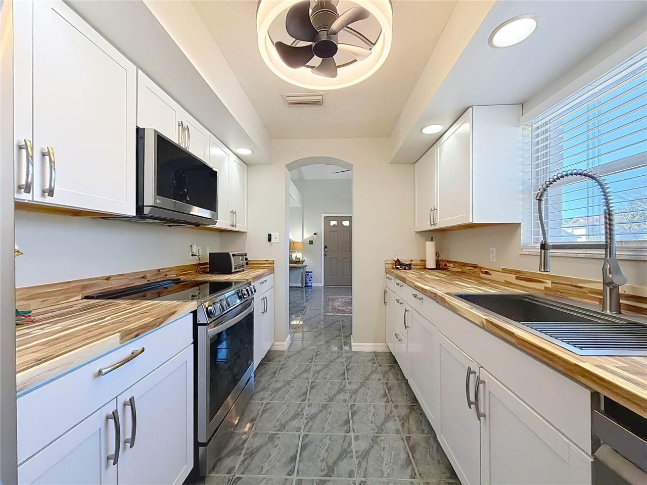 421 NW 14th Place, Crystal River, FL 34428 Photo