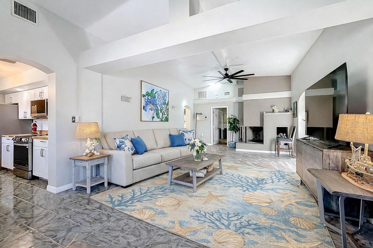 421 NW 14th Place, Crystal River, FL 34428 Photo