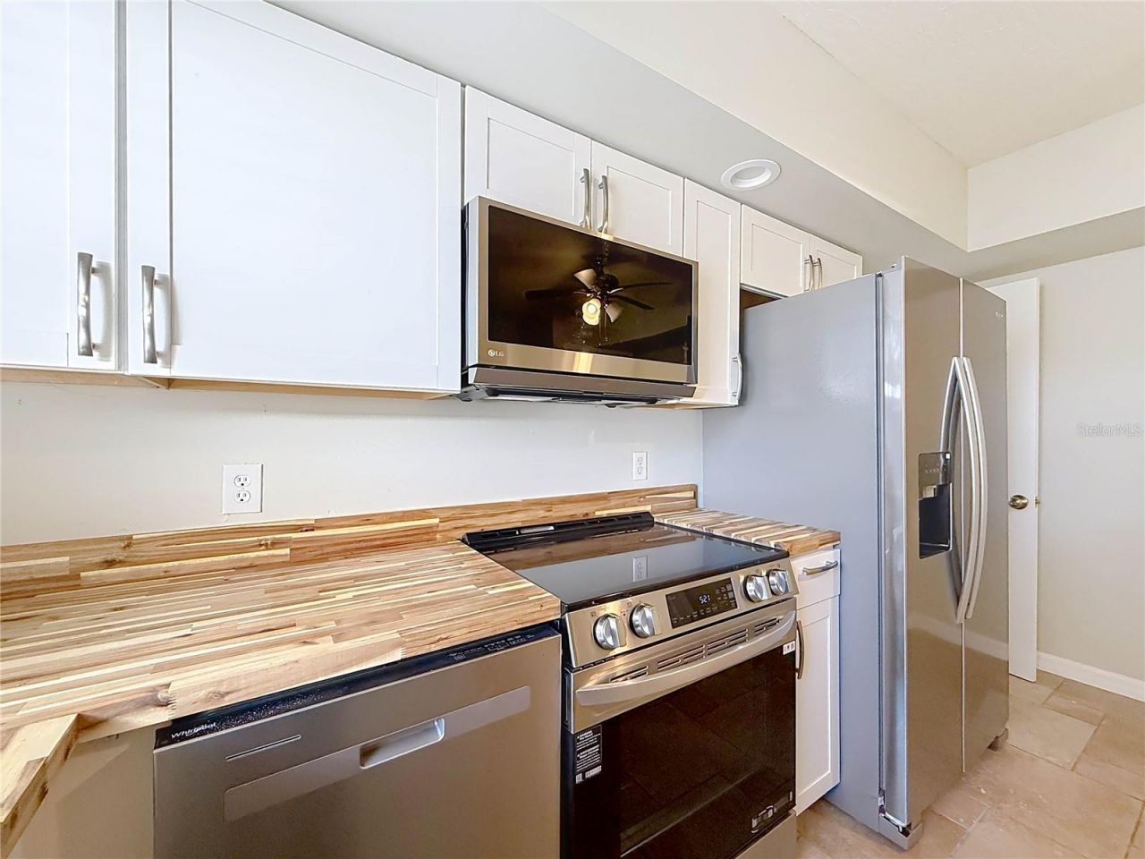 421 NW 14th Place, Crystal River, FL 34428 Photo