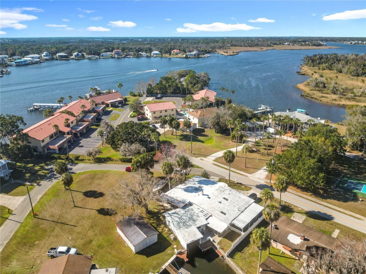421 NW 14th Place, Crystal River, FL 34428 Photo