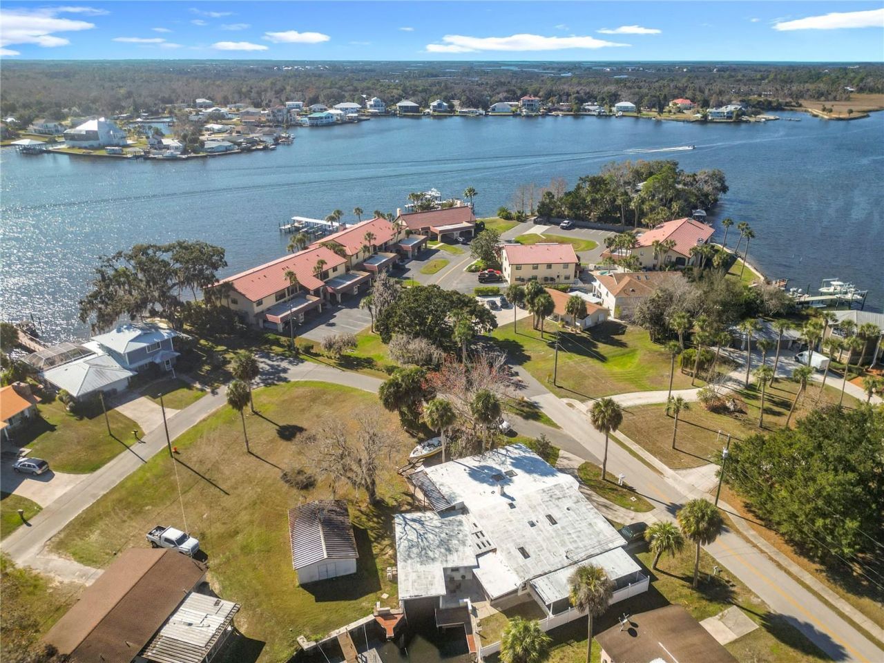 421 NW 14th Place, Crystal River, FL 34428 Photo