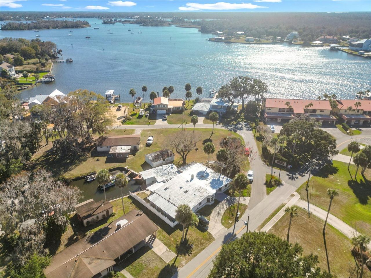 421 NW 14th Place, Crystal River, FL 34428 Photo