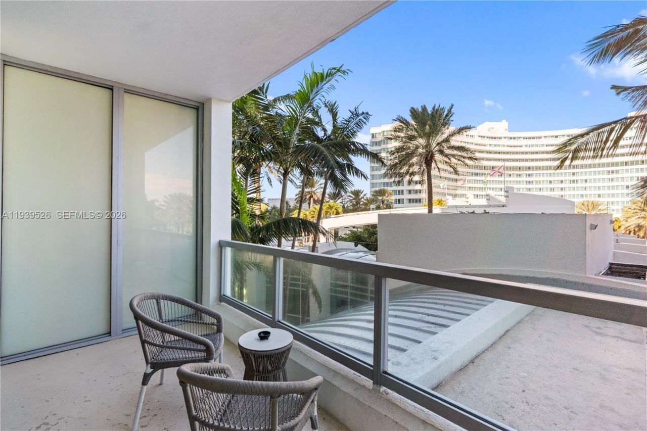 4391 Collins Ave, Unit 303, Miami Beach, FL 33140 Photo
