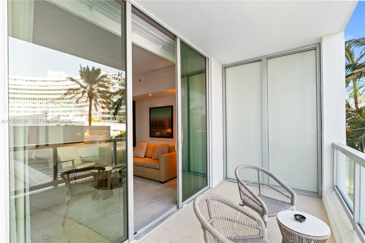 4391 Collins Ave, Unit 303, Miami Beach, FL 33140 Photo