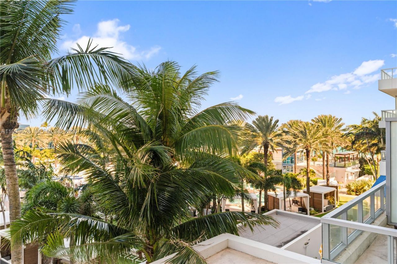 4391 Collins Ave, Unit 303, Miami Beach, FL 33140 Photo