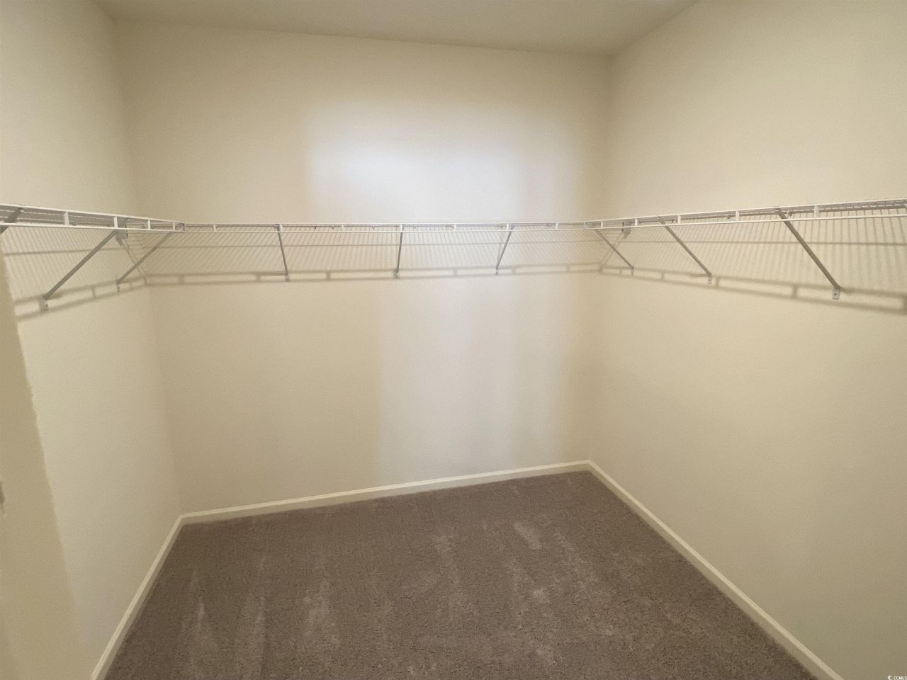 345 Azimuth Dr Photo 12