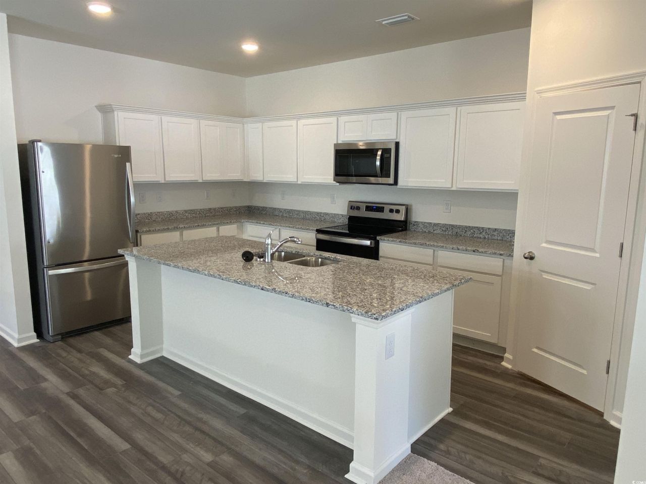 345 Azimuth Dr Photo 9