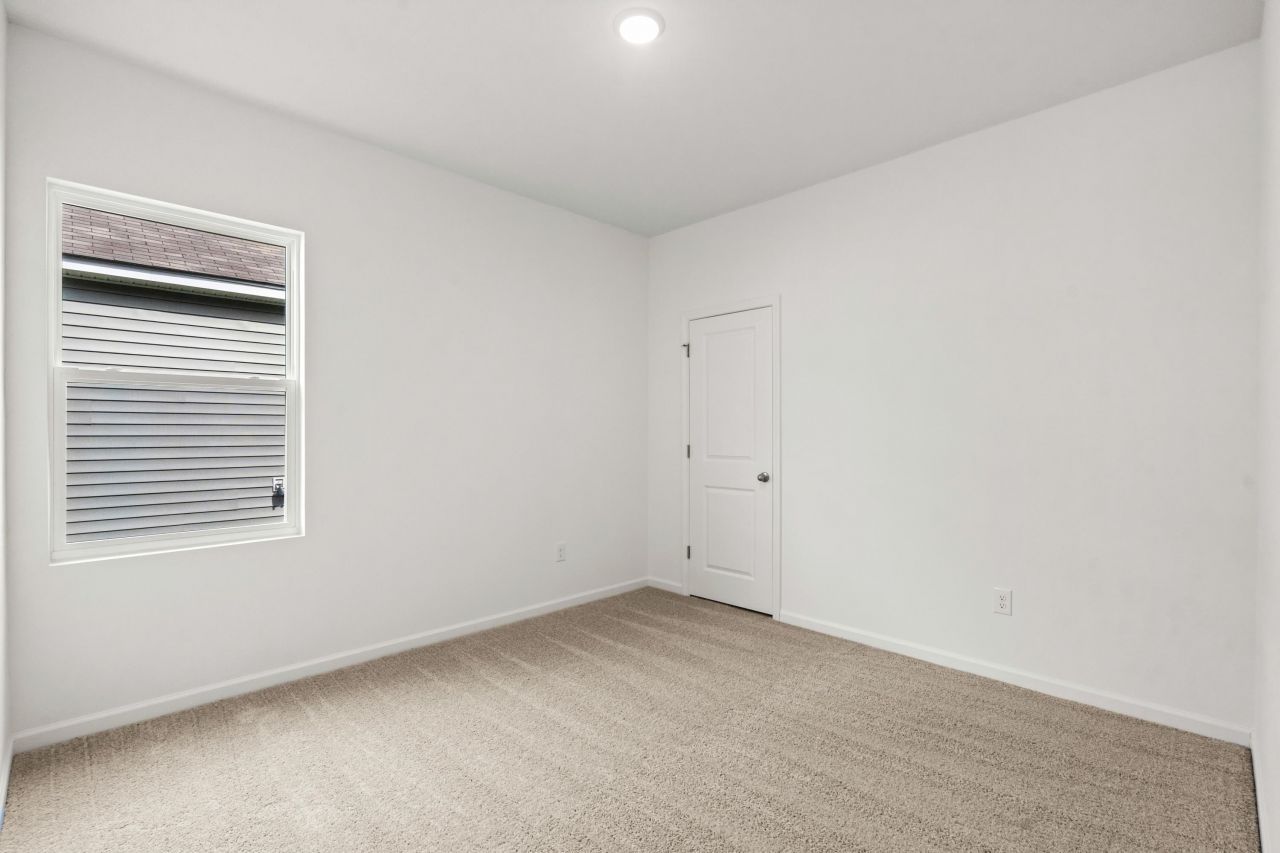 304 Azimuth Dr Photo 14