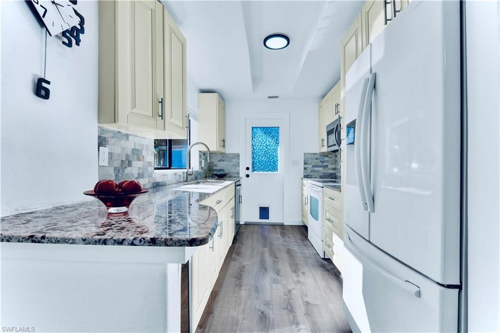 448 Santa Cruz St , North Fort Myers, FL 33903 Photo