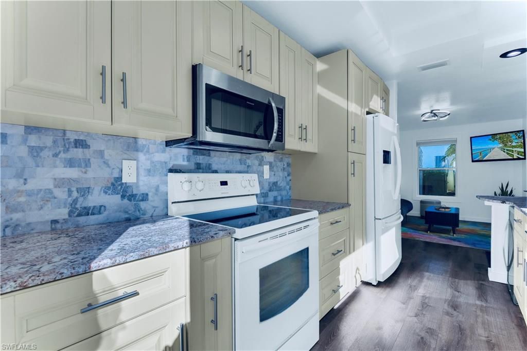 448 Santa Cruz St , North Fort Myers, FL 33903 Photo