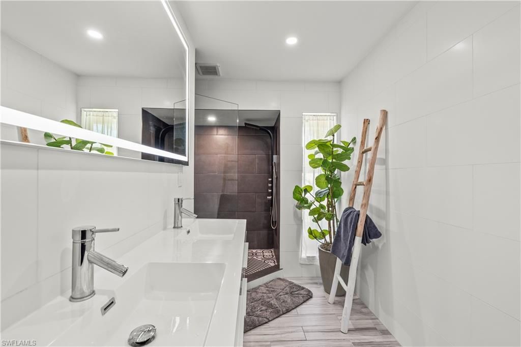 397 Valley Dr, Bonita Springs, FL 34134 Photo