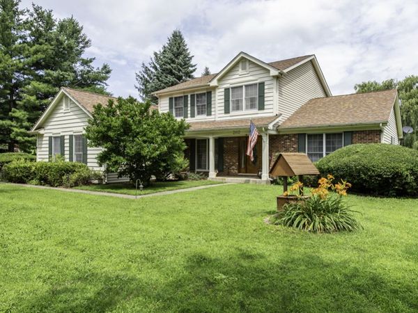 2102 W Hunters Lane, Spring Grove, IL 60081