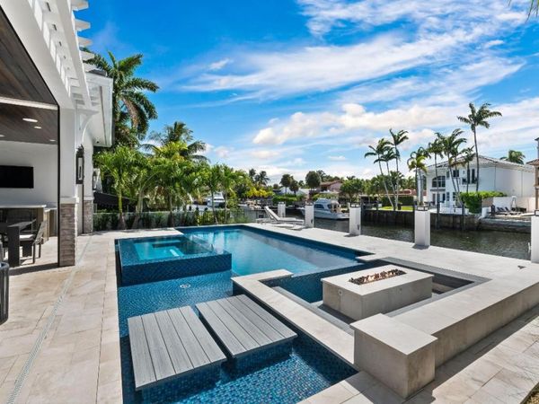 319 Coconut Isle Drive, Unit 2, Fort Lauderdale, FL 33301