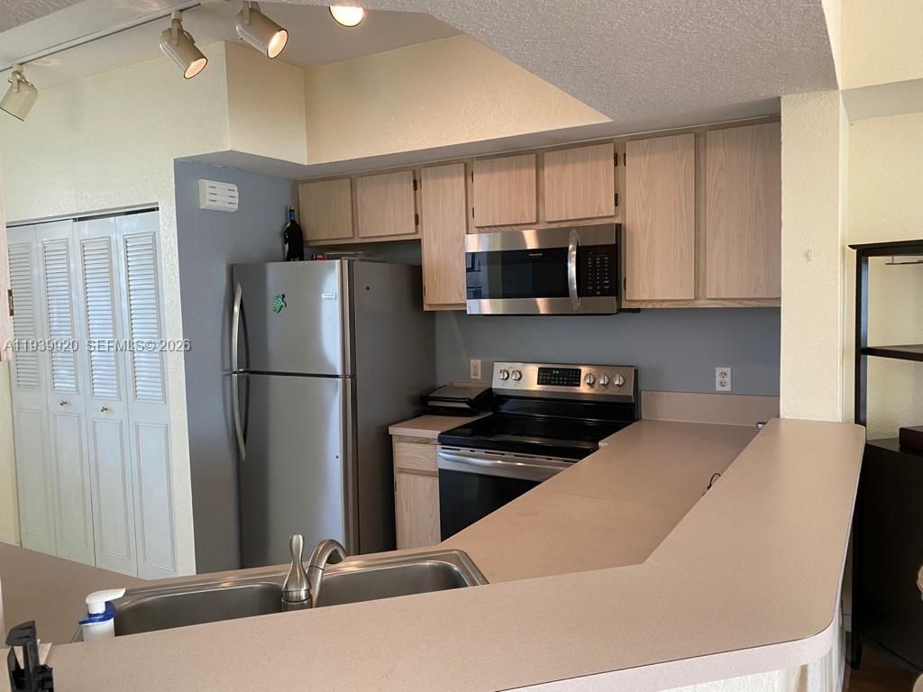 751 SW 148th Ave, Unit 1008, Sunrise, FL 33325 Photo