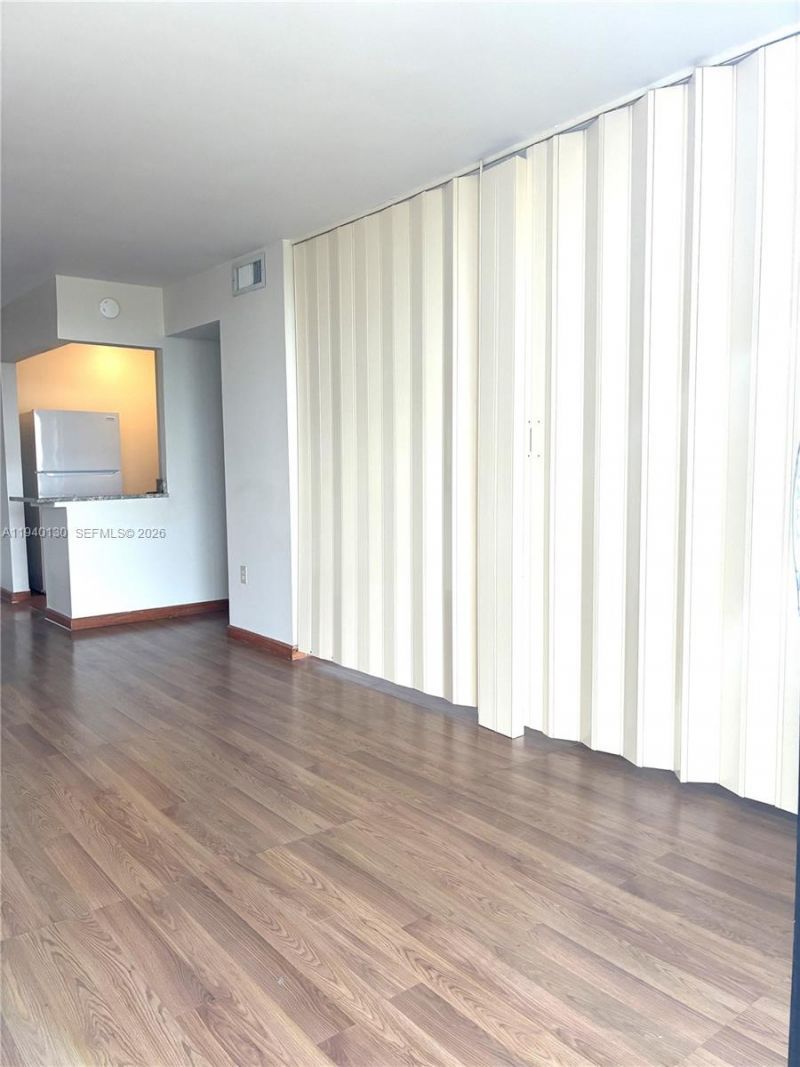 2500 NE 135th St, Unit B506, North Miami, FL 33181 Photo