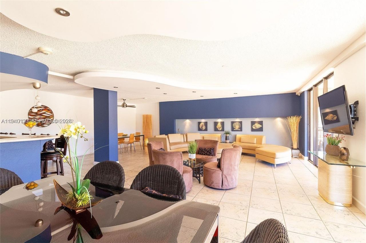 2500 NE 135th St, Unit B506, North Miami, FL 33181 Photo