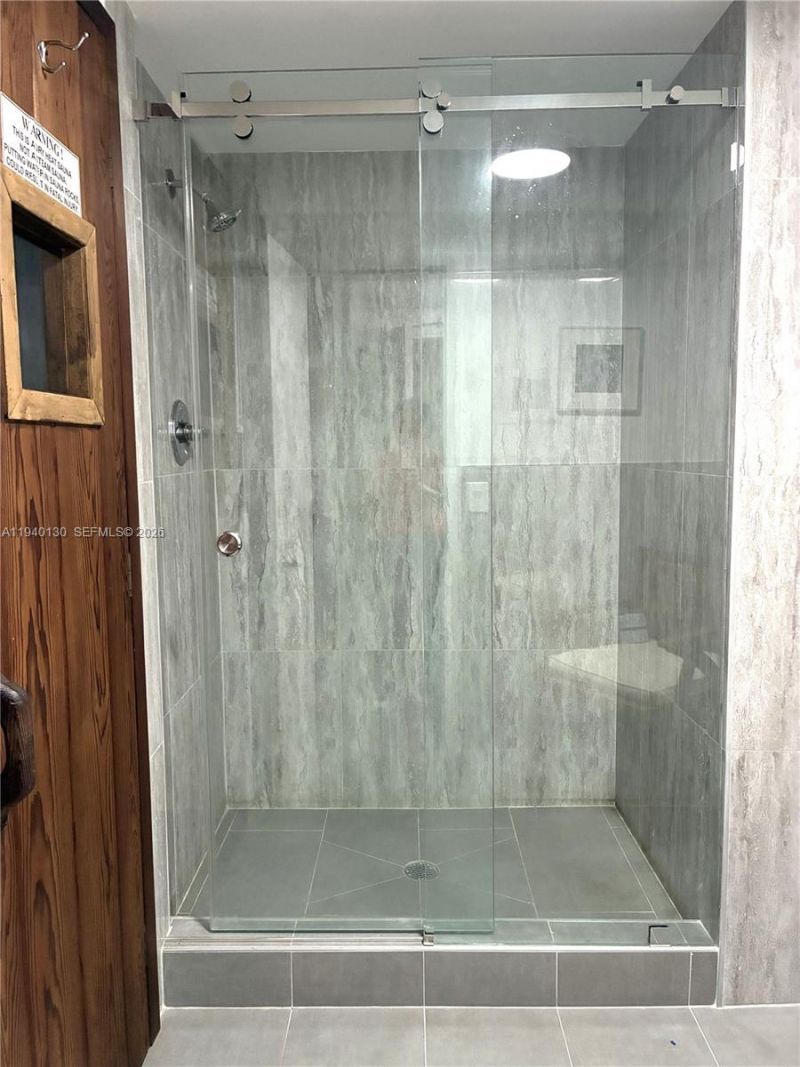 2500 NE 135th St, Unit B506, North Miami, FL 33181 Photo