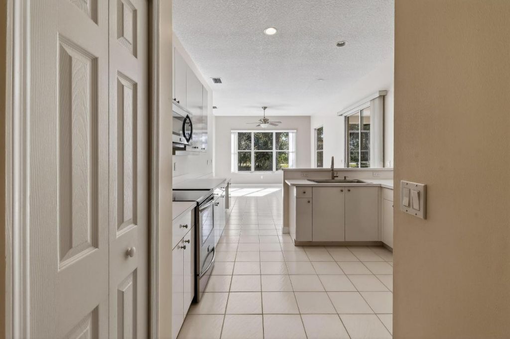 408 SW Horseshoe Bay, Saint Lucie West, FL 34986 Photo