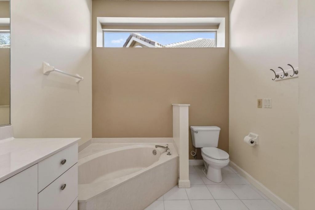 408 SW Horseshoe Bay, Saint Lucie West, FL 34986 Photo