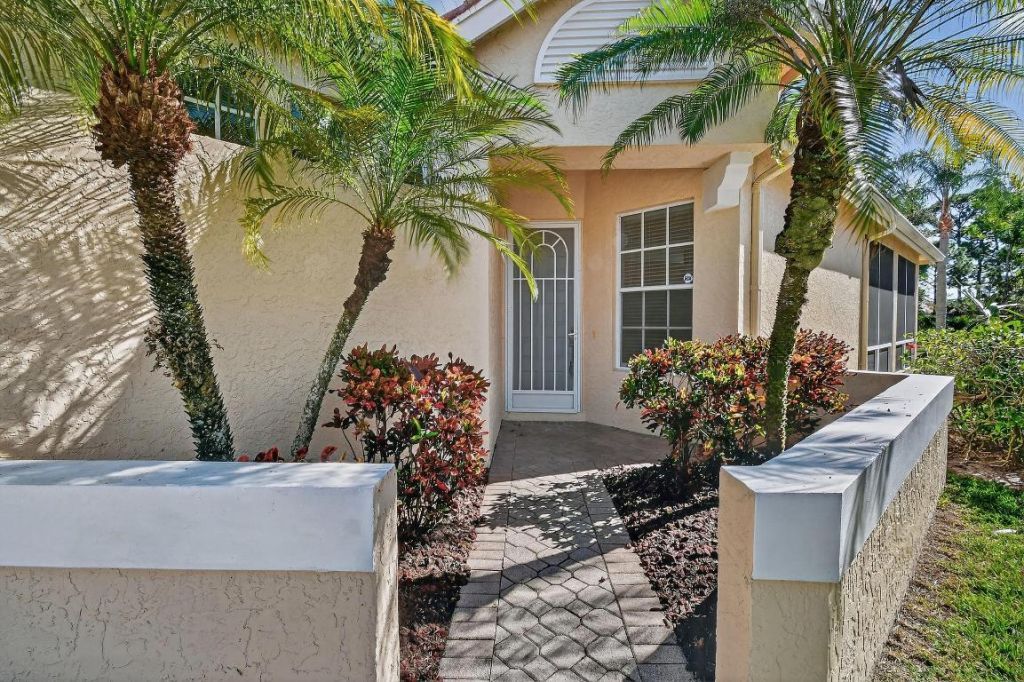 408 SW Horseshoe Bay, Saint Lucie West, FL 34986 Photo